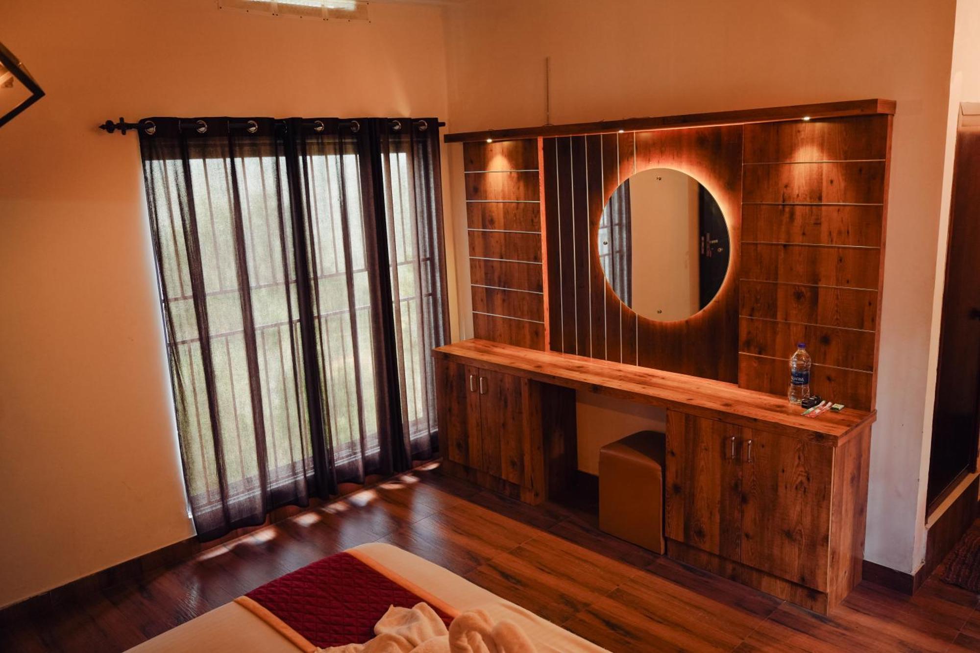 Haze Woods Resort Vaduvanchal Eksteriør bilde